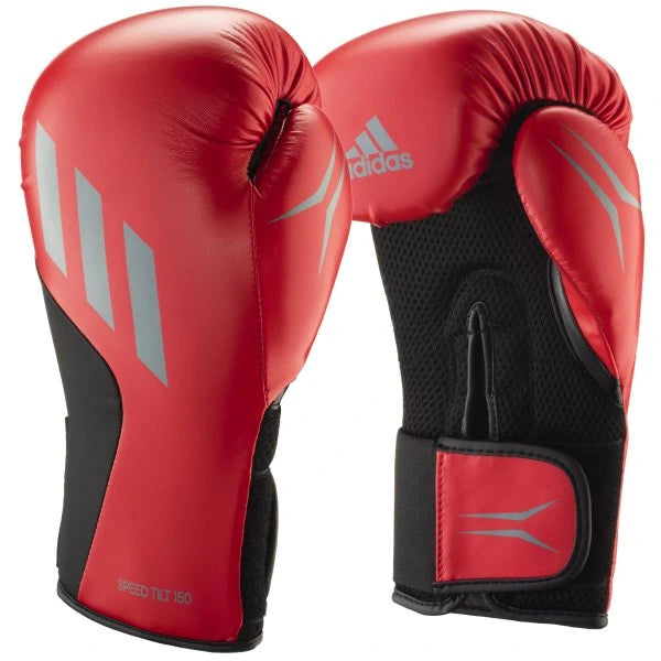 Pair of Speed TILT 150 training gloves for boxing.